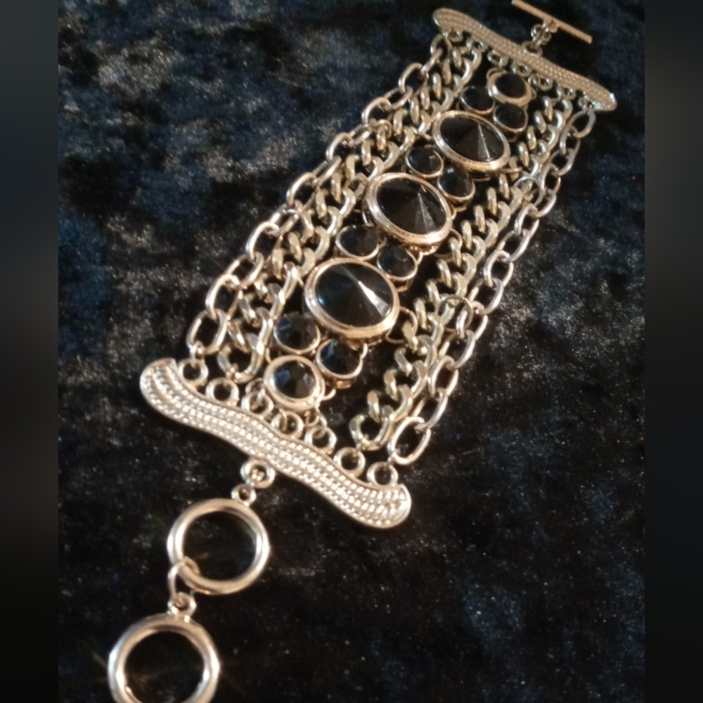 Elegant Gold and Black Layered Chain Bracelet 7.5 -8.0 In Long .